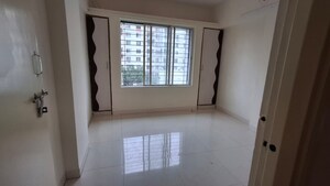 Room in 3 BHK Apartment at Venkatesh Nisarg, Sinhagad Road – for Rent