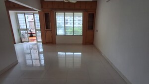 Room in 3 BHK Apartment at Venkatesh Nisarg, Sinhagad Road – for Rent