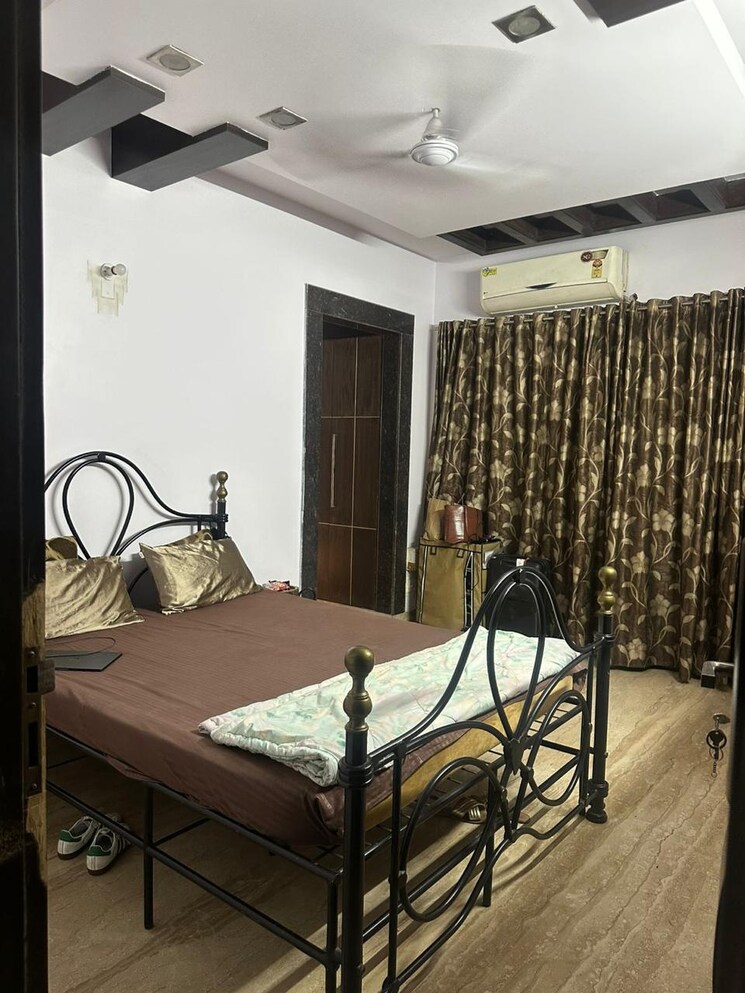 Master Bedroom, bali nagar 3 Bedroom 1800 Sq.Ft. Builder Floor In Bali Nagar Delhi 9403747