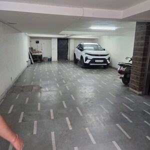 Parking in 3 BHK Builder Floor at Bali Nagar – for Rent