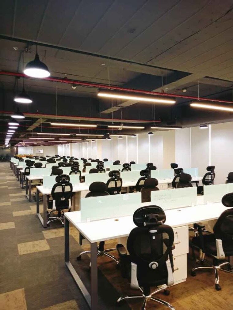 Team Area, vijay nagar Commercial Office Space 4000 Sq.Ft. In Vijay Nagar Indore 9403751