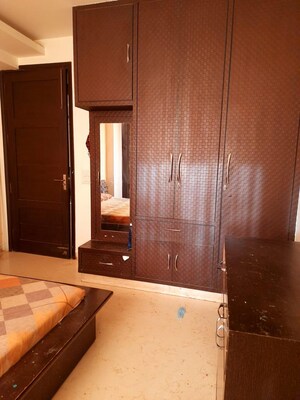 Furnished Amenities in 3 BHK Builder Floor at Rajouri Garden – for Rent