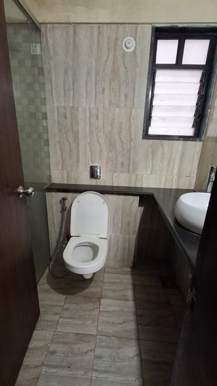 Bathroom, saarrthi-shimmer-n-shine 2 Bedroom 1135 Sq.Ft. Apartment In Vadgaon Budruk Pune 9403891