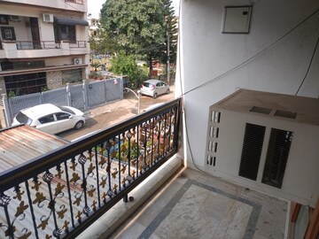 Balcony in 1 BHK Independent House at Sector 13 – for Rent