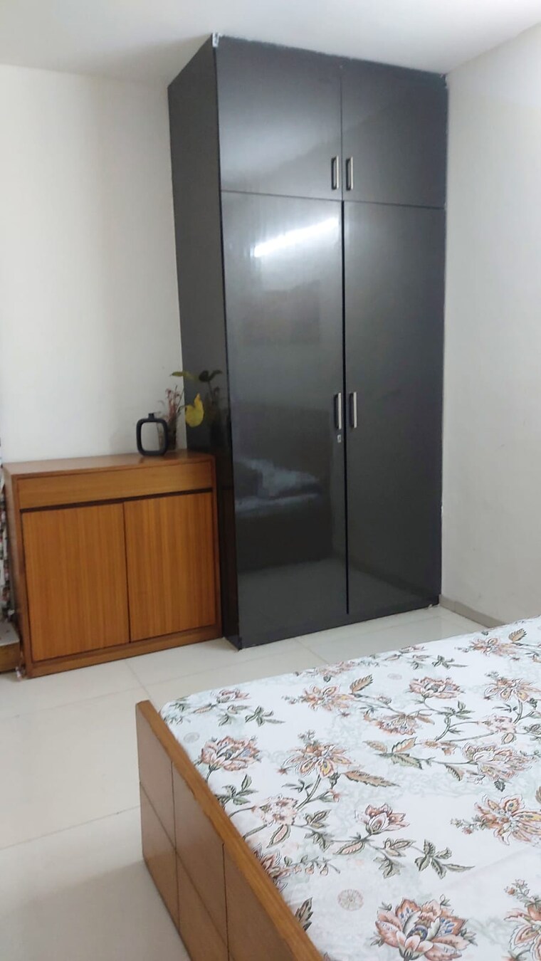 Room, tulip-violet 3 Bedroom 1578 Sq.Ft. Apartment In Sector 69 Gurgaon 9404218