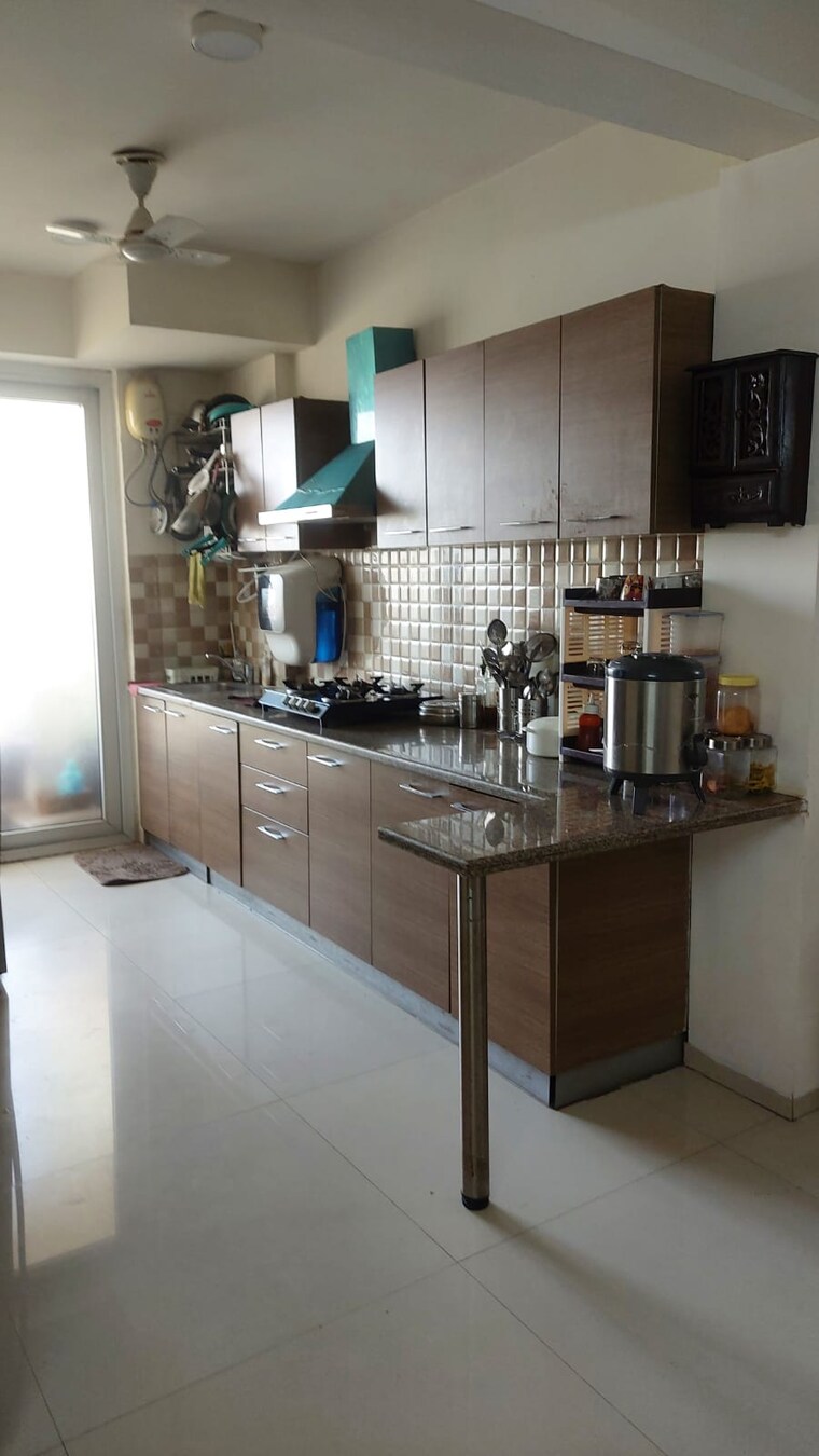 Kitchen, tulip-violet 3 Bedroom 1578 Sq.Ft. Apartment In Sector 69 Gurgaon 9404218