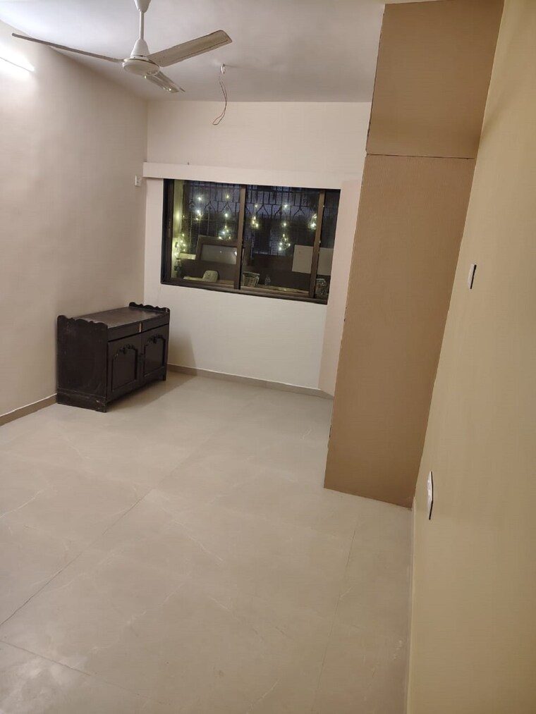 Room, khar west 2 Bedroom 750 Sq.Ft. Apartment In Khar West Mumbai 9403967