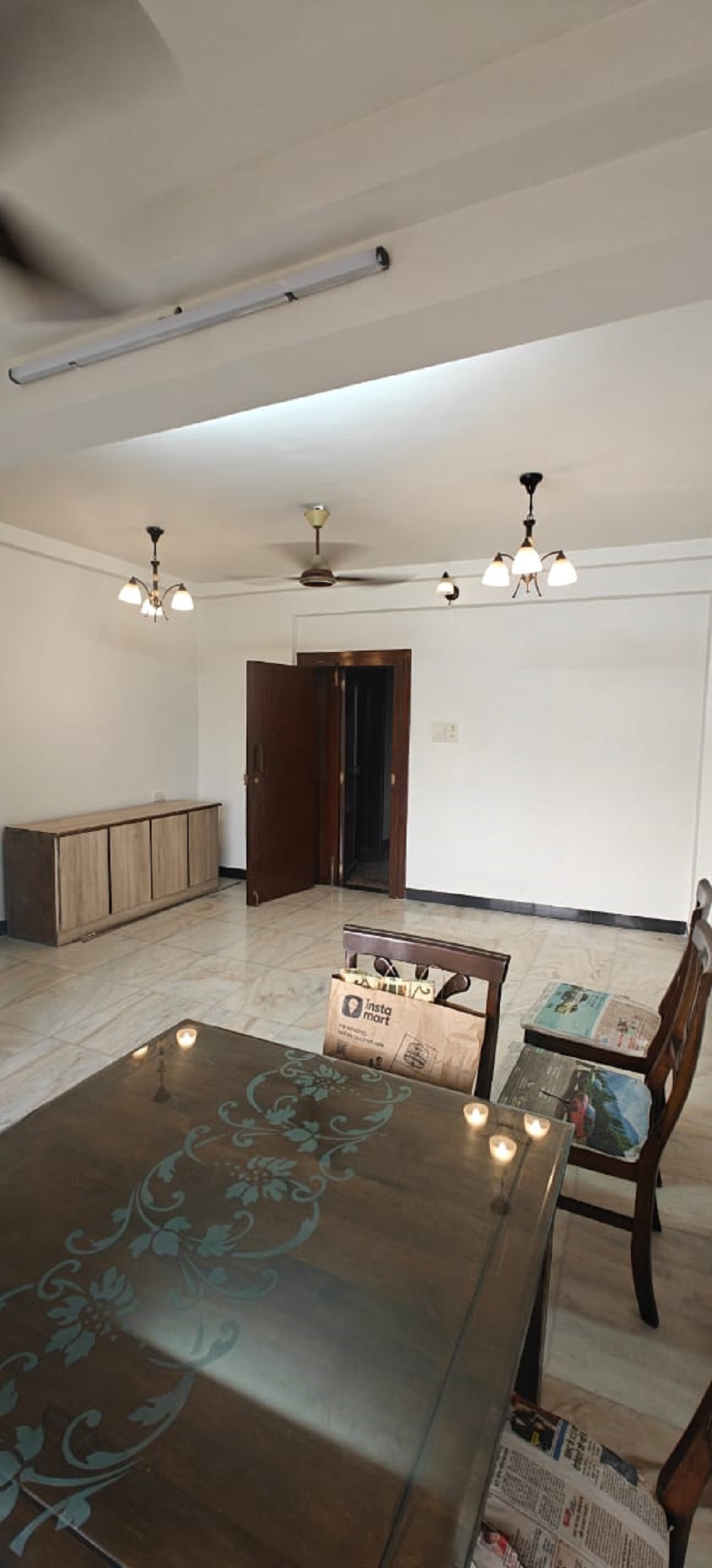 2 BHK + Pooja Room Apartment For Rent in Bandra West