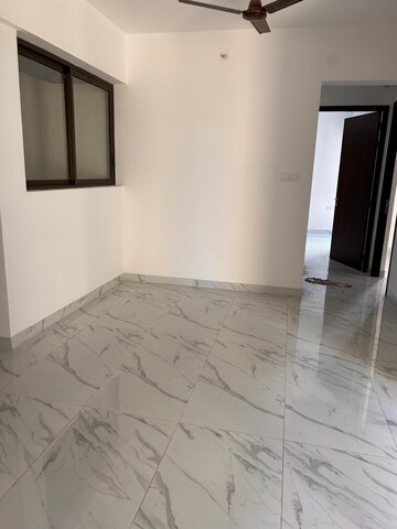 Room in 2 BHK Apartment at Raymond Ten X Habitat, Pokhran Road No Two – for Rent