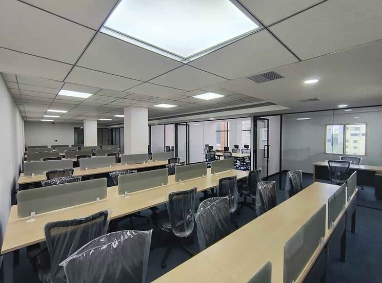 Team Area, vijay nagar Commercial Office Space 3200 Sq.Ft. In Vijay Nagar Indore 9403829