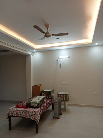Living Room in 2 BHK Builder Floor at Sector 47 – for Rent
