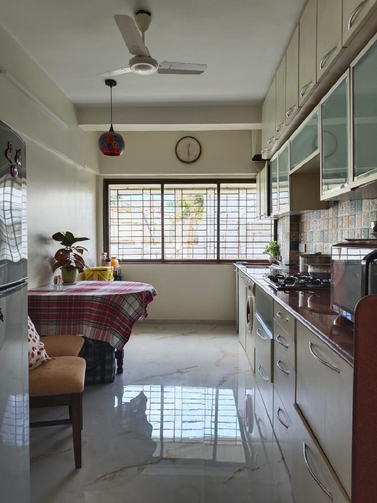 Kitchen, bandra west 2 Bedroom 750 Sq.Ft. Apartment In Bandra West Mumbai 9404094