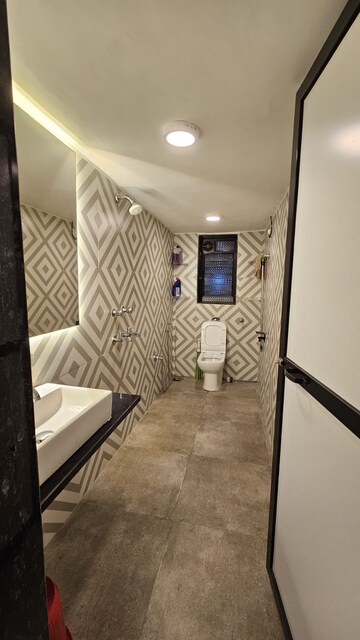 Bathroom in 1 BHK Apartment at Calangute – for Rent