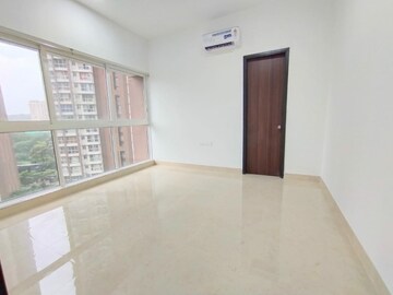 Room in 3 BHK Apartment at Runwal Forests, Kanjurmarg West – for Rent