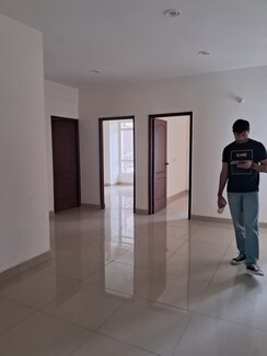 3.5 BHK + Pooja Room Apartment For Sale in Royce Sentosa Parc