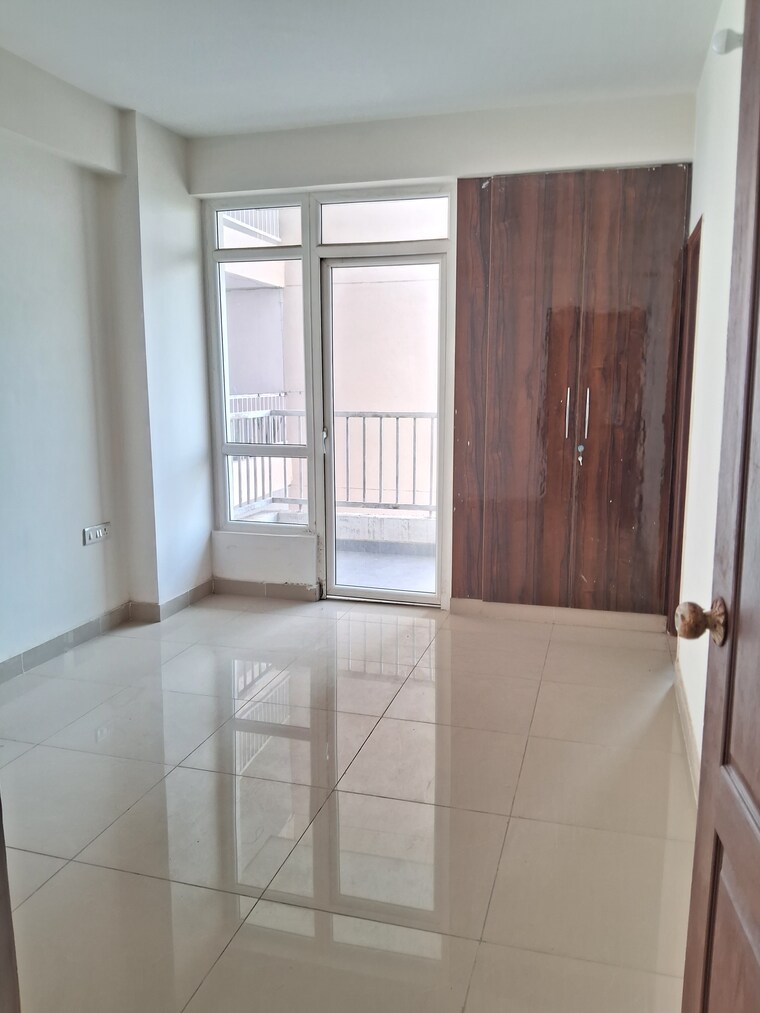 undefined, royce-sentosa-parc 3.5 Bedroom 1450 Sq.Ft. Apartment In Raj Nagar Extension Ghaziabad 9404141