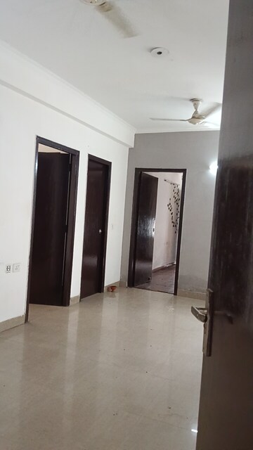 Room in 4 BHK Apartment at Sam Palm Olympia, Sector 16c Greater Noida – for Sale