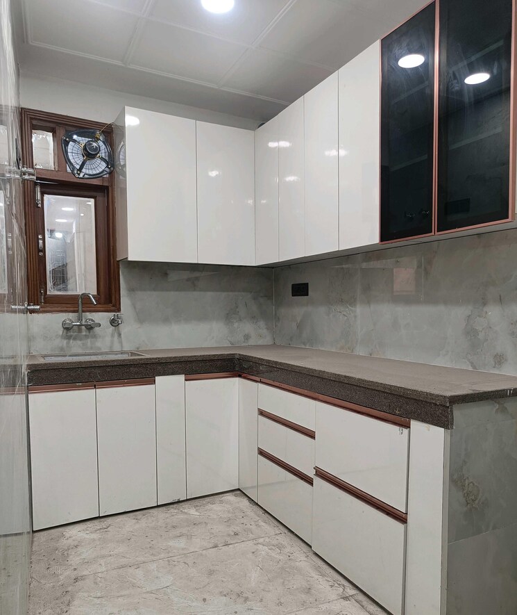 Kitchen, govindpuri 3 Bedroom 900 Sq.Ft. Builder Floor In Govindpuri Delhi 9404221