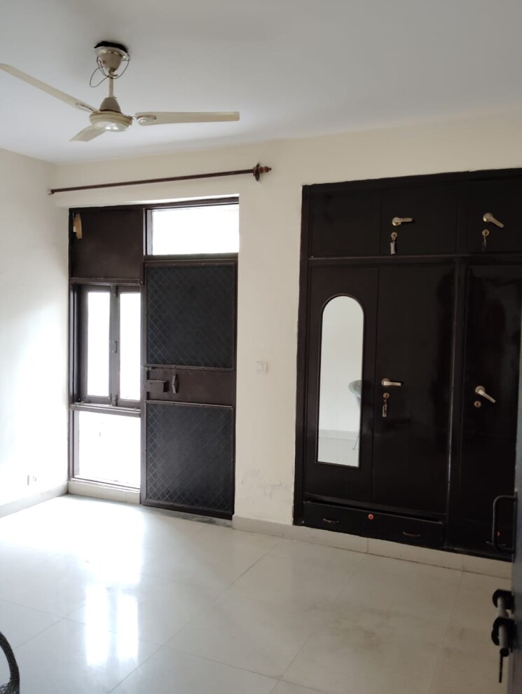 undefined, sector 86 2 Bedroom 1200 Sq.Ft. Apartment In Sector 86 Faridabad 9404246