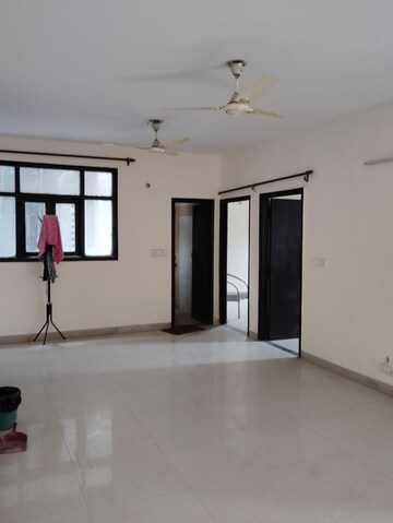 Room in 2 BHK Apartment at Sector 86 – for Rent