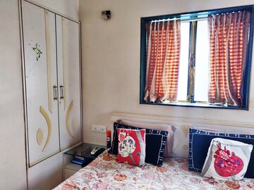 Bedroom in 1 BHK Apartment at Bandra West – for Rent