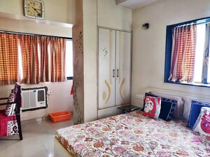 Bedroom in 1 BHK Apartment at Bandra West – for Rent