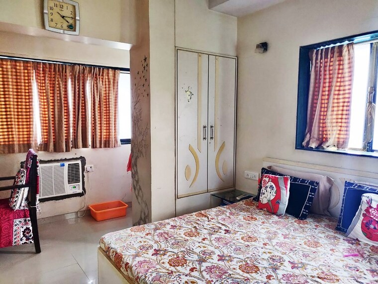 Bedroom, bandra west 1 Bedroom 550 Sq.Ft. Apartment In Bandra West Mumbai 9404268