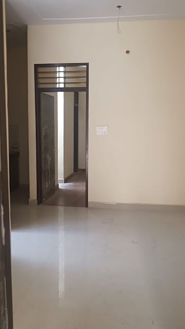 Room in 2.5 BHK Independent House at Roza Jalalpur – for Sale