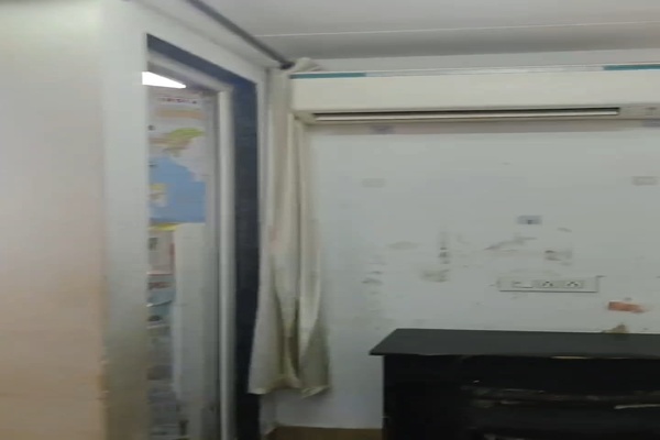 1 RkBuilder Floor For Rent in Old Rajinder Nagar