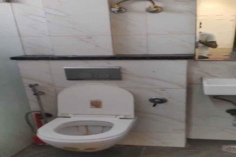 Bathroom, old rajinder nagar 1 RK 463 Sq.Ft. Builder Floor In Old Rajinder Nagar Delhi 9404331
