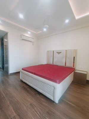 Bedroom in 3 BHK Builder Floor at Sector 46 – for Rent