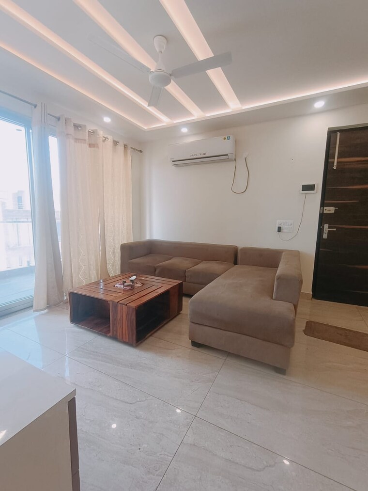 Living Room, sector 46 3 Bedroom 3000 Sq.Ft. Builder Floor In Sector 46 Gurgaon 9404310