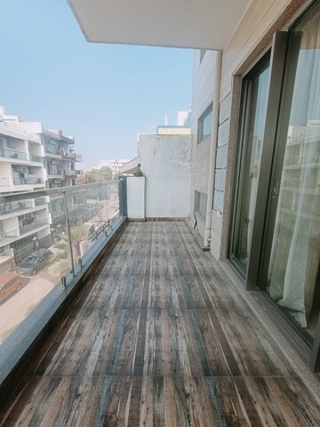 Balcony in 3 BHK Builder Floor at Sector 46 – for Rent