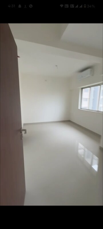 2.5 BHK Apartment For Rent in Omkar Signet, Malad East