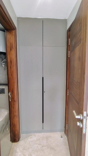 Furnished Amenities in 3 BHK Builder Floor at Sushant Lok 2, Sector 57 – for Rent