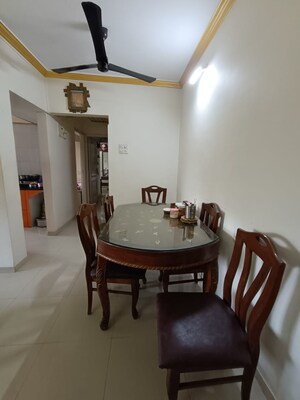 Team Area in 2 BHK Apartment at Thane West – for Rent