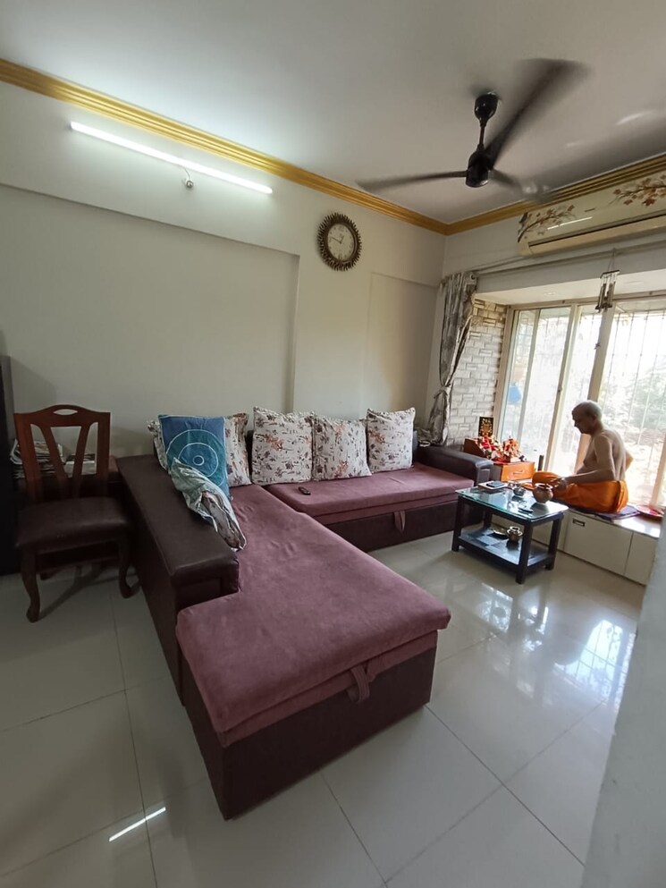 Living Room, thane west 2 Bedroom 700 Sq.Ft. Apartment In Thane West Thane 9404324