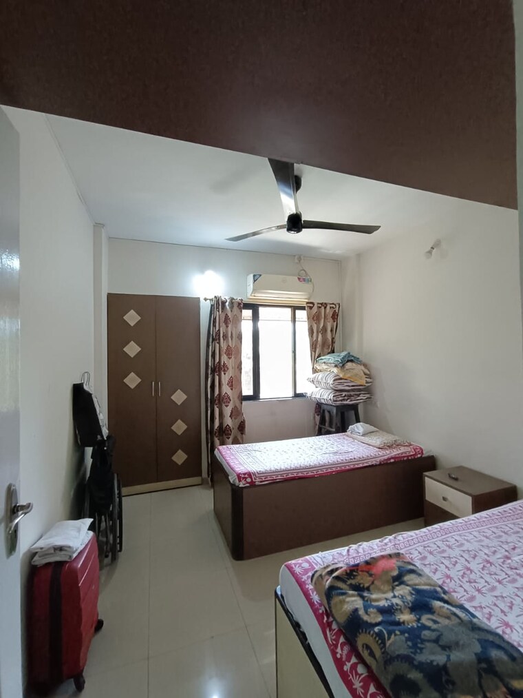 Living Room, thane west 2 Bedroom 700 Sq.Ft. Apartment In Thane West Thane 9404324