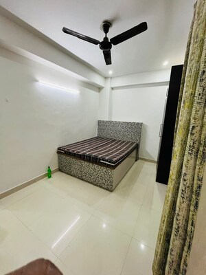 Bedroom in 1 BHK Builder Floor at Sector 40 – for Rent
