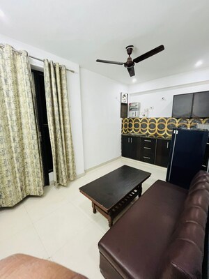Living Room in 1 BHK Builder Floor at Sector 40 – for Rent