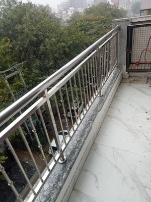 Balcony in 1 BHK Builder Floor at Sector 40 – for Rent