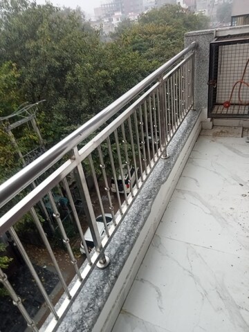 Balcony in 1 BHK Builder Floor at Sector 40 – for Rent