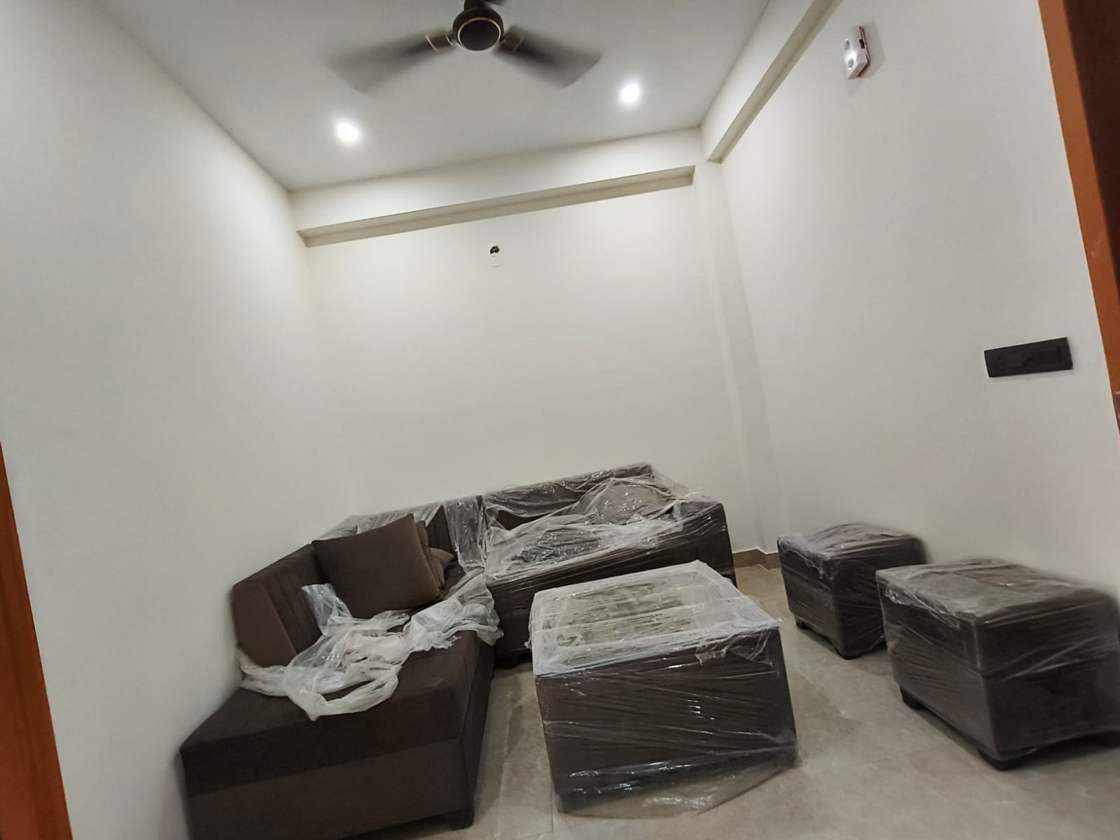 2 BHK + Pooja Room Builder Floor For Rent in Sector 27 