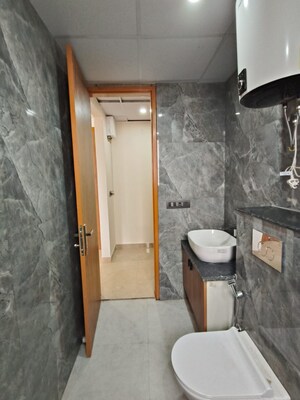 Bathroom in 2 BHK Builder Floor at Sector 27 – for Rent