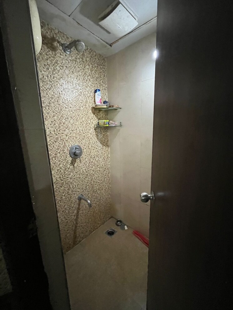 Bathroom, lodha-palava-eviva-k-to-t-urbano-a-c-f-and-i-to-t 1 Bedroom 505 Sq.Ft. Apartment In Dombivli East Thane 9404495