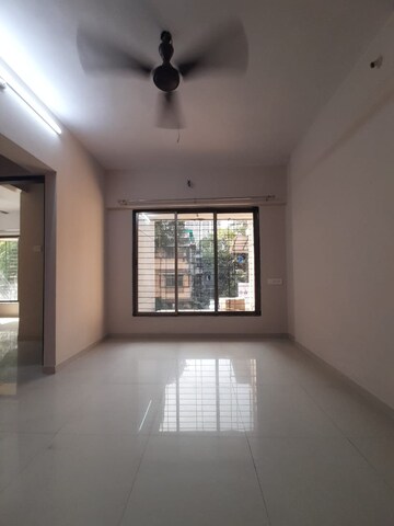 Room in 1 BHK Apartment at Goregaon West – for Rent