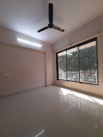 Room in 1 BHK Apartment at Goregaon West – for Rent