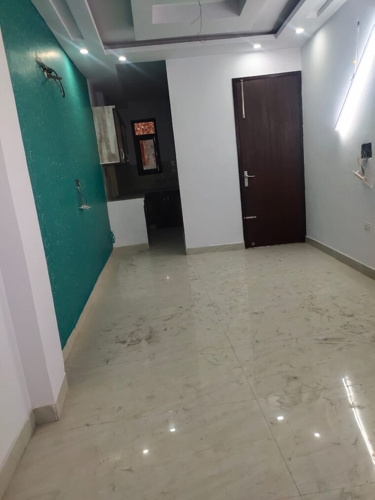 Room, govindpuri 3 Bedroom 900 Sq.Ft. Builder Floor In Govindpuri Delhi 9404520