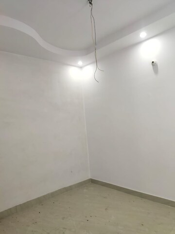 Room in 3 BHK Builder Floor at Govindpuri – for Sale