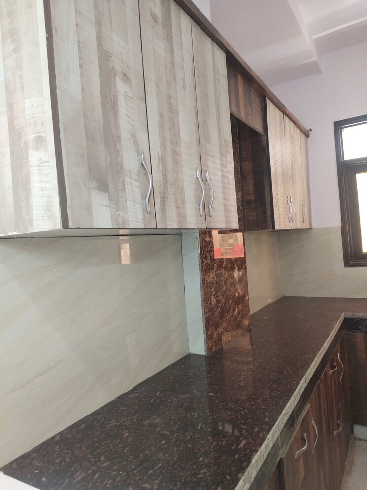 Kitchen, govindpuri 3 Bedroom 900 Sq.Ft. Builder Floor In Govindpuri Delhi 9404520